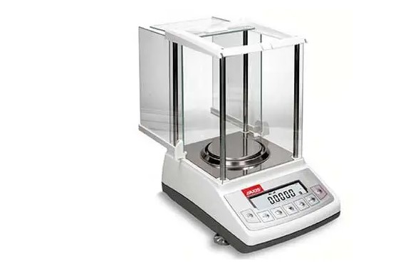 где используются аналитические весы